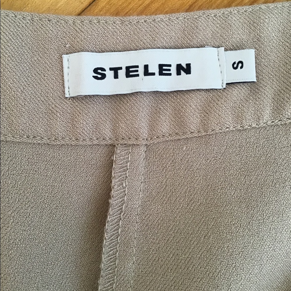 Button Fly High Rise Shorts - Picture 6 of 7